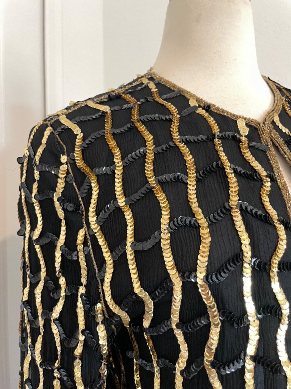 Vintage 1990s Nite Line Maximalist Black + Gold Silk Sequin Top Women’s Medium - Picture 4 of 16
